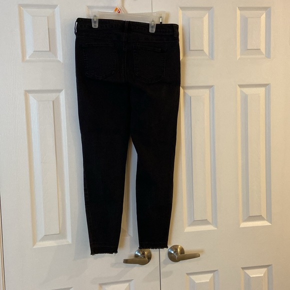 Celebrity Pink ankle length skinny jeans - Picture 2 of 4